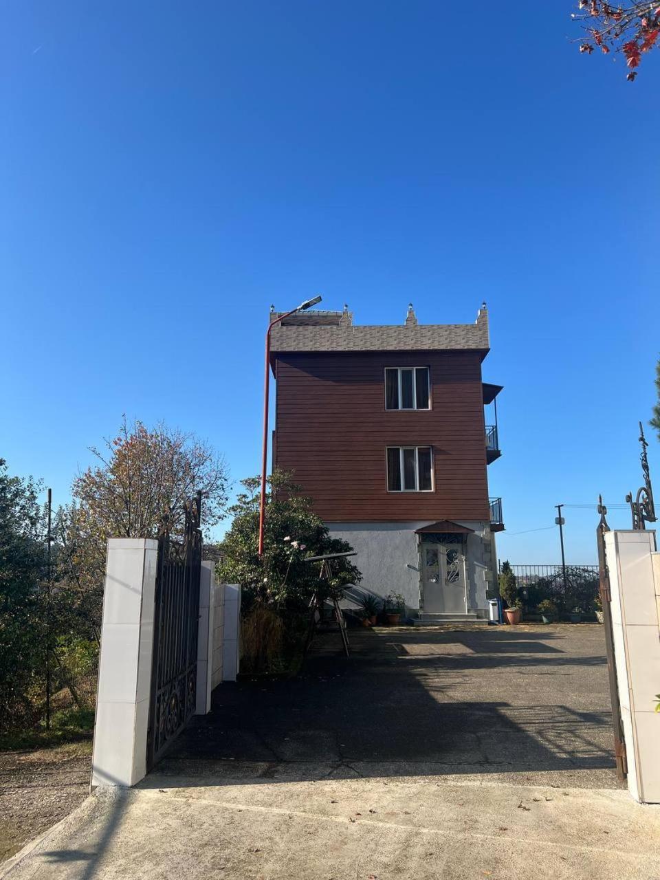 Отель Gt House Батуми Экстерьер фото
