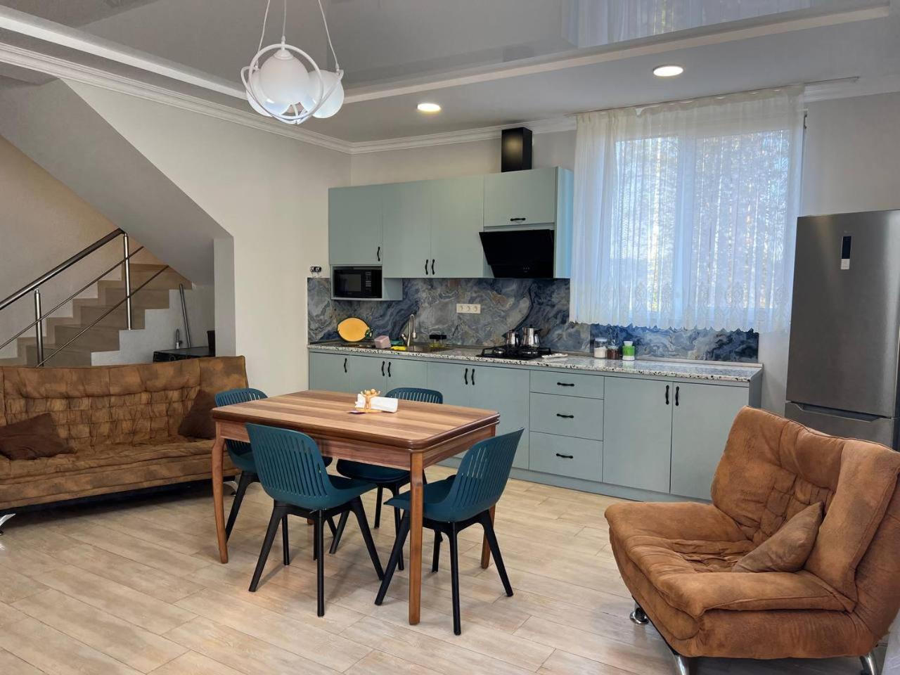 Отель Gt House Батуми Экстерьер фото