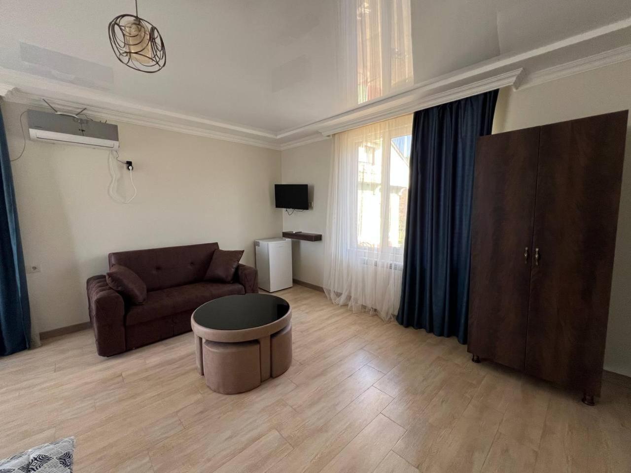 Отель Gt House Батуми Экстерьер фото